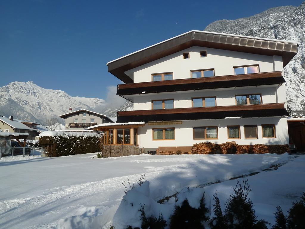 Gastehaus Frischhut Hotel นาซเซอฮัท ภายนอก รูปภาพ